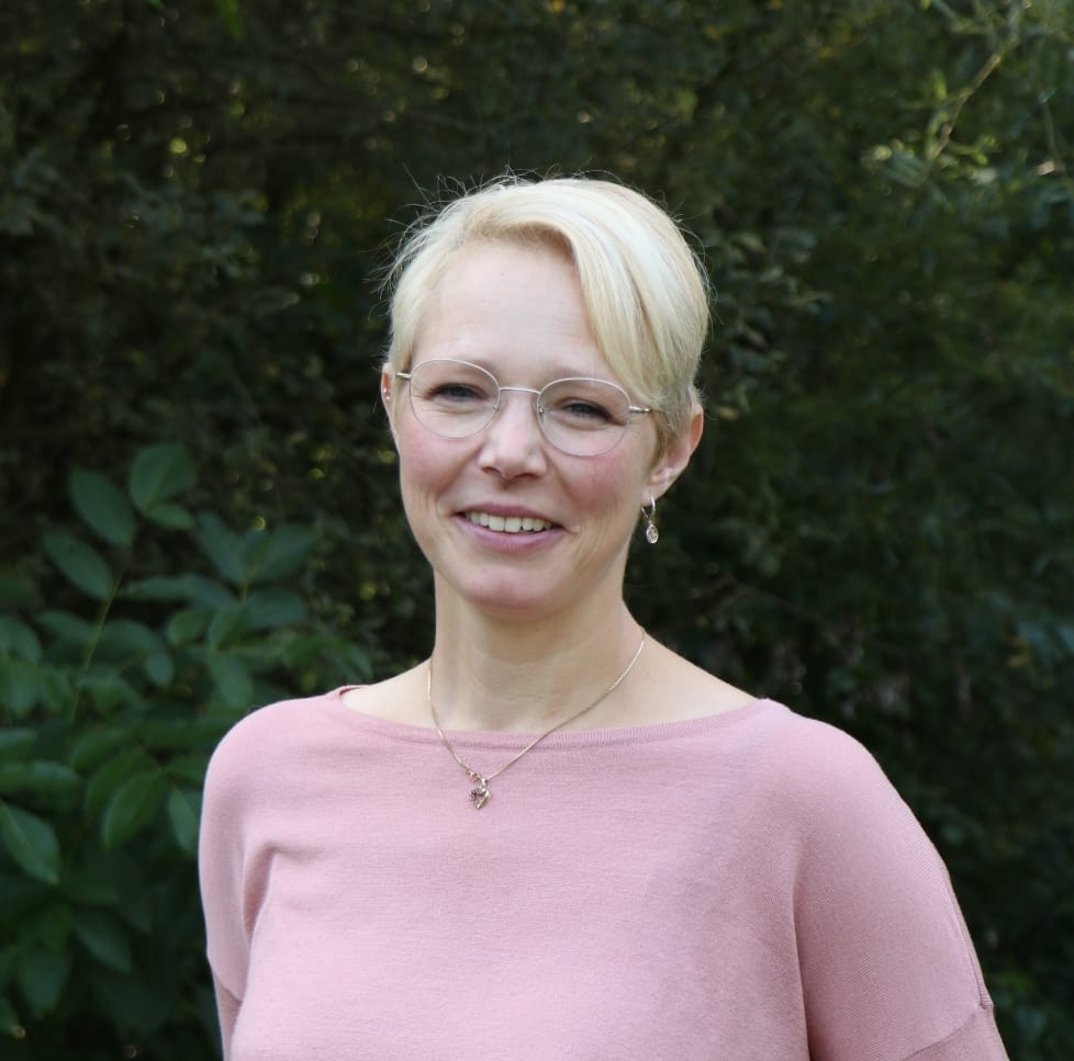 Dr.  Kerstin Cohausz-Terfloth